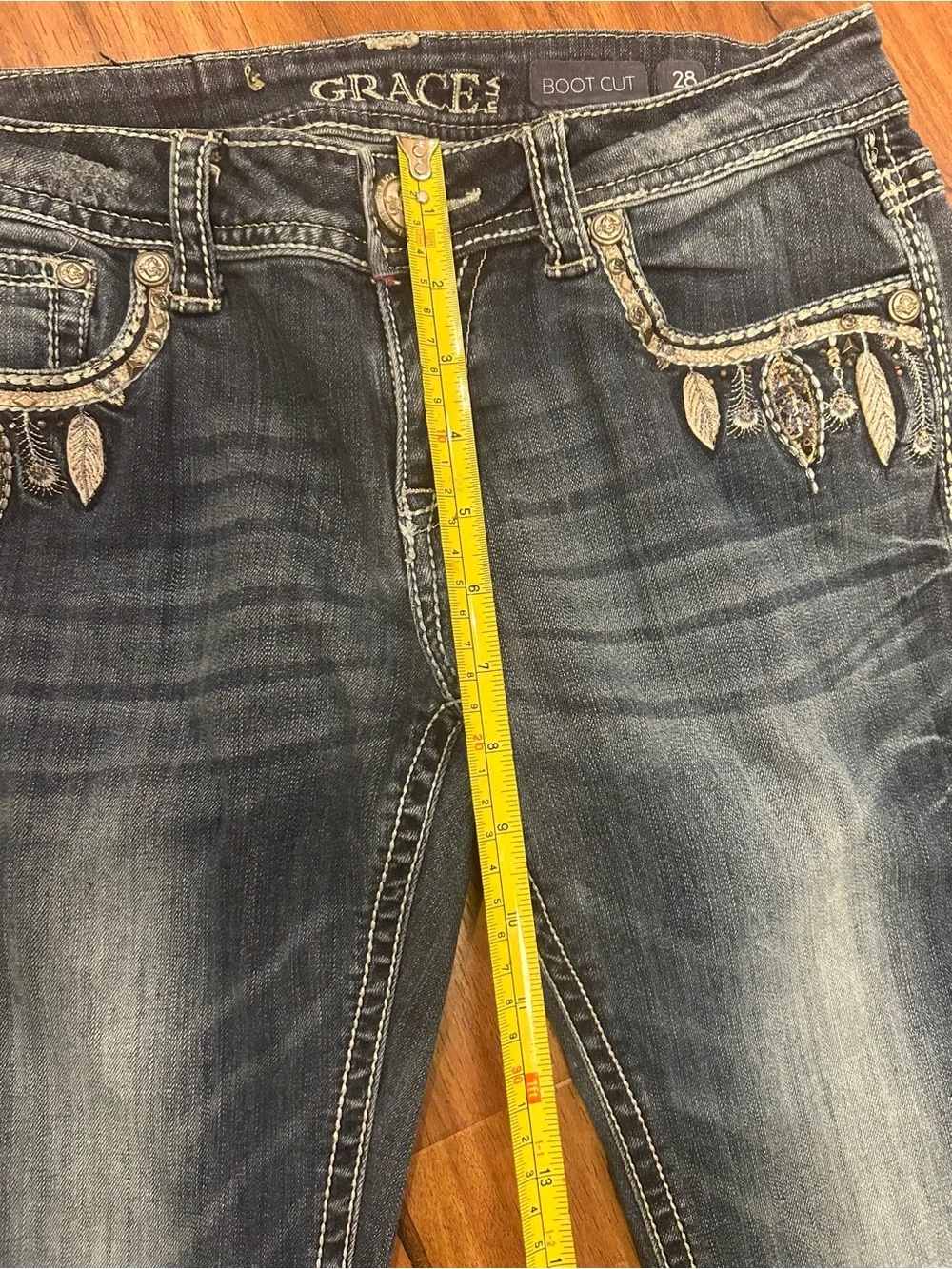 Grace in La Bootcut Women’s Cowgirl Rodeo Feathered Jeans 28 Wash Fade